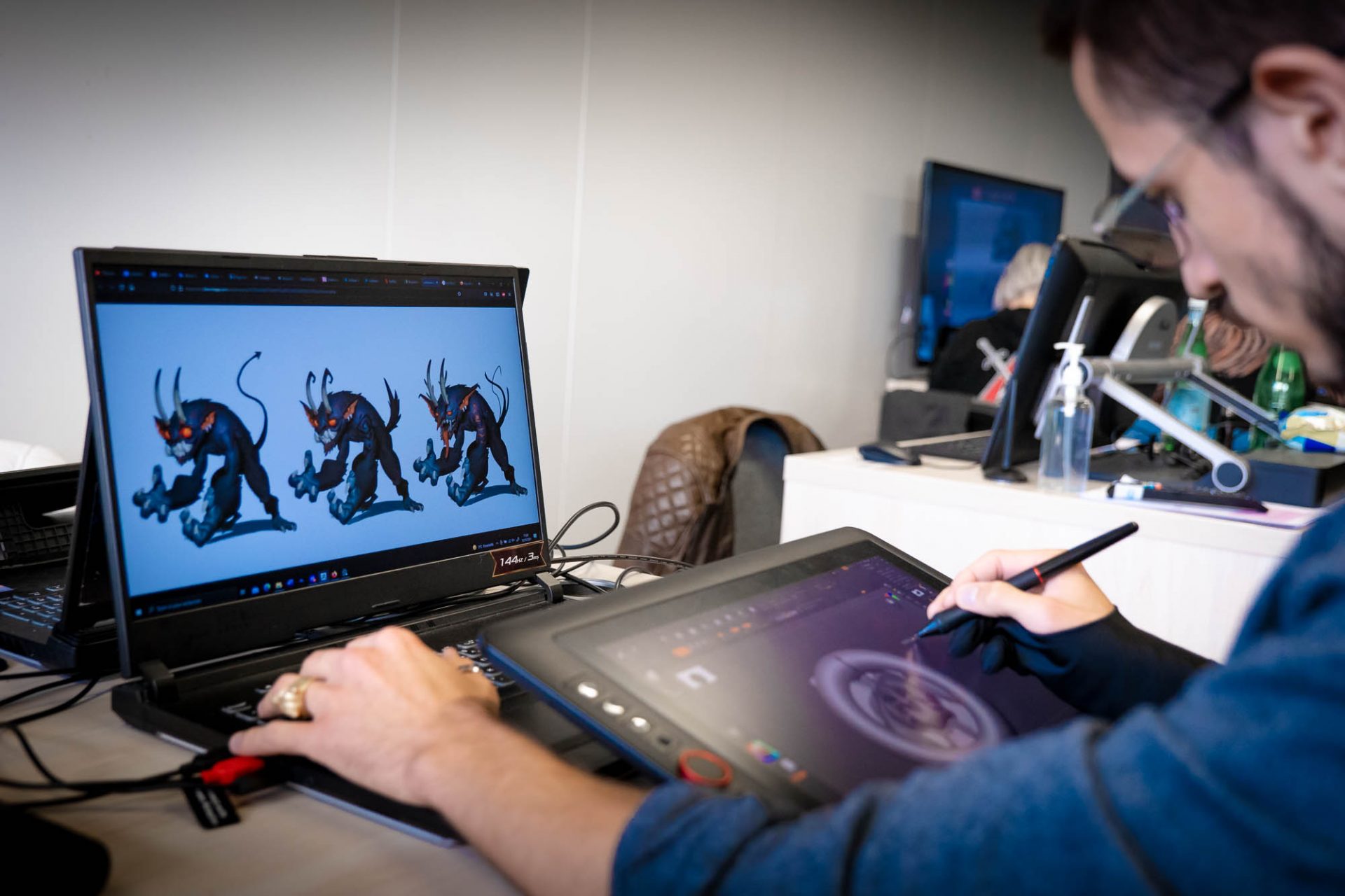 Formation Game Art, Game Artist réalisant du modelling 3D à partir d'un concept art 2D